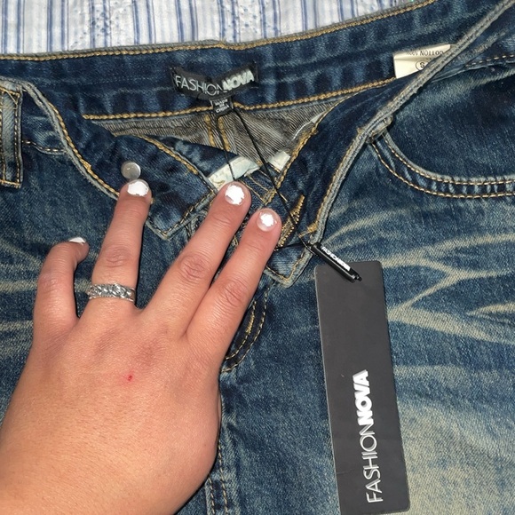 Fashion nova skirt - Picture 3 of 3